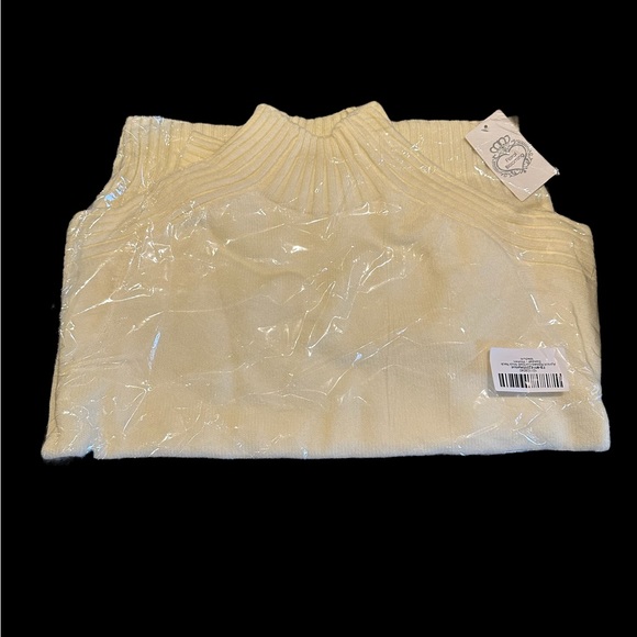 Cream Ribbed Mock Neck Sweater - Picture 6 of 8